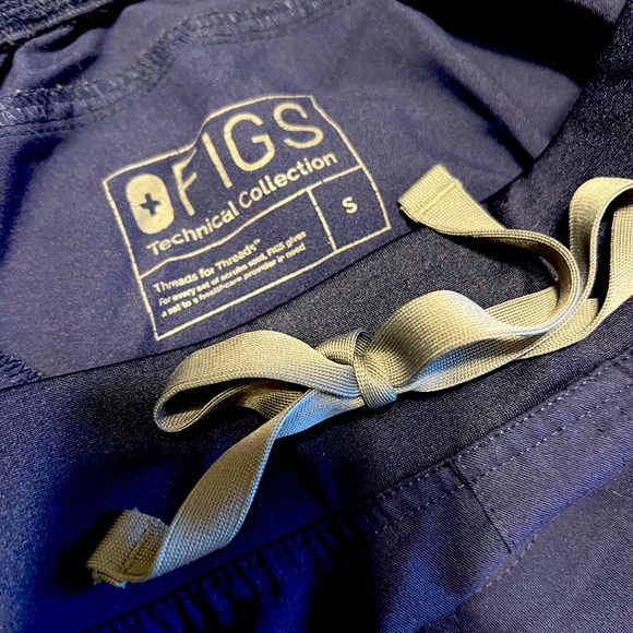Like new classic navy Kade relaxed fit scrub pants - Picture 1 of 3